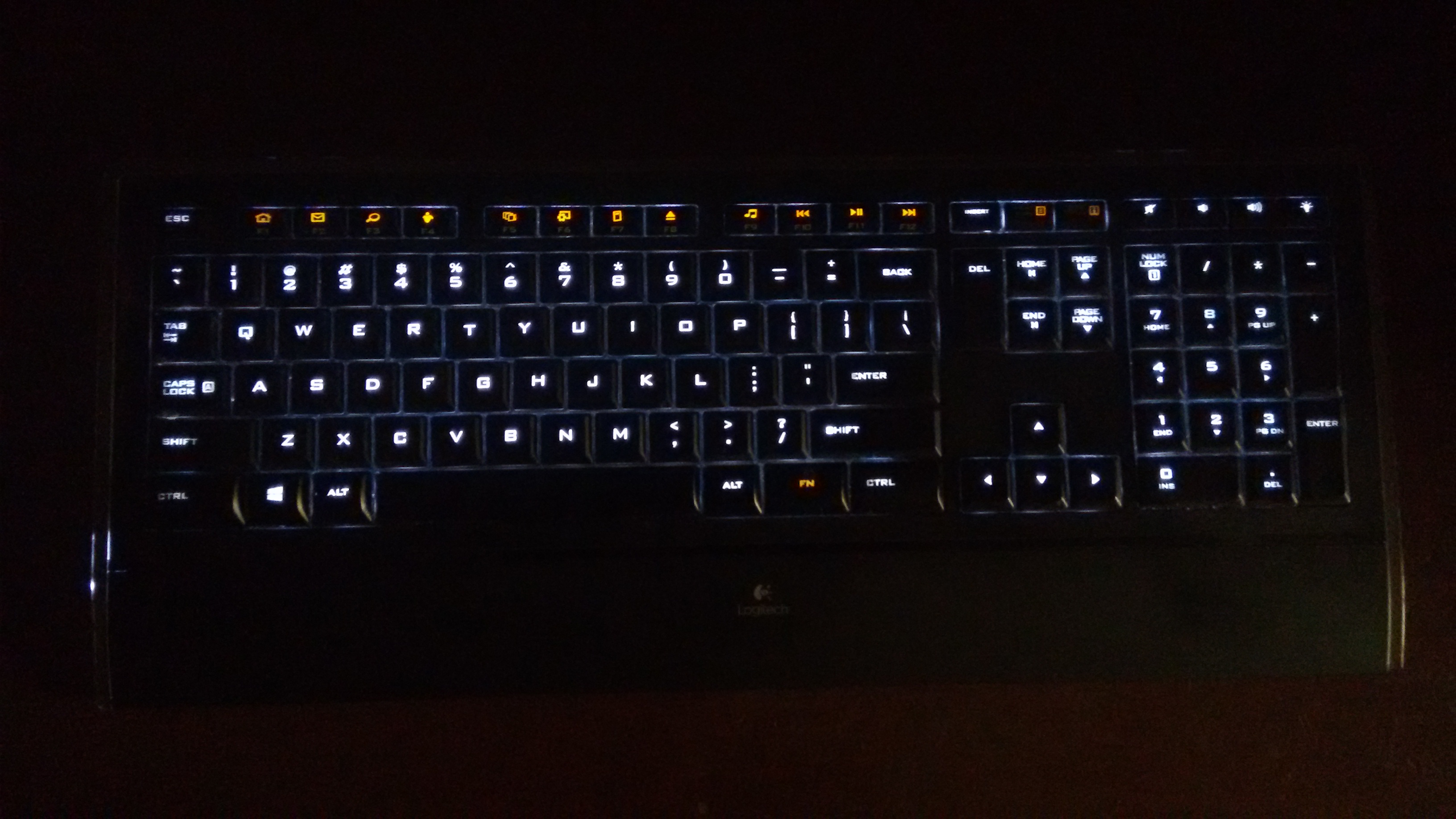 Logitech k740. Клавиатура Logitech illuminated Keyboard k740. Logitech k740 illuminated. Клавиатура Logitech k740 illuminated Keyboard Black. Logitech illuminated Keyboard k740 Black.